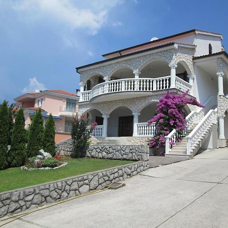 Apartments Villa Sandra Опатия Екстериор снимка
