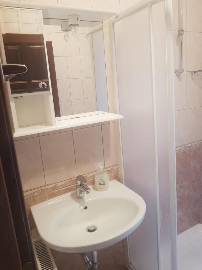Apartments Villa Sandra Опатия Екстериор снимка