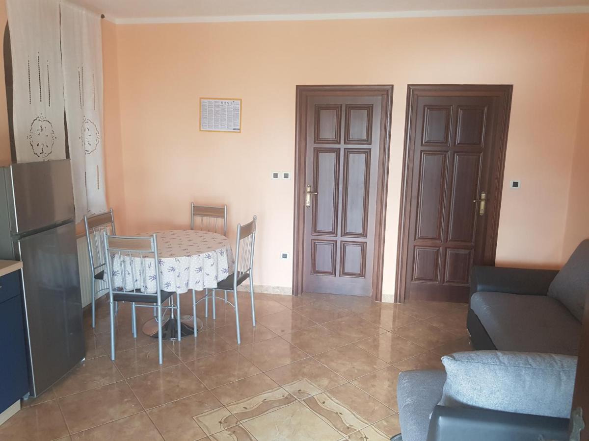 Apartments Villa Sandra Опатия Екстериор снимка