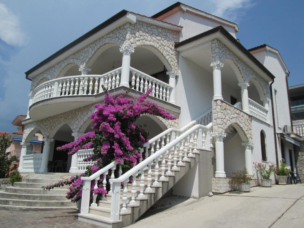 Apartments Villa Sandra Опатия Екстериор снимка