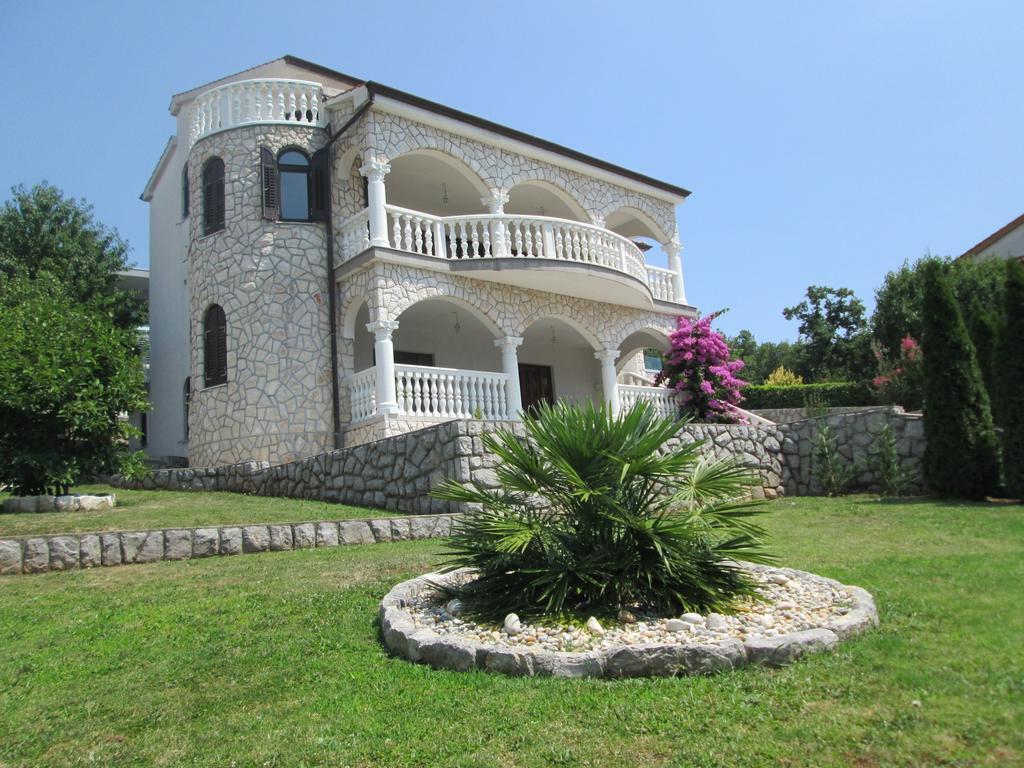 Apartments Villa Sandra Опатия Екстериор снимка