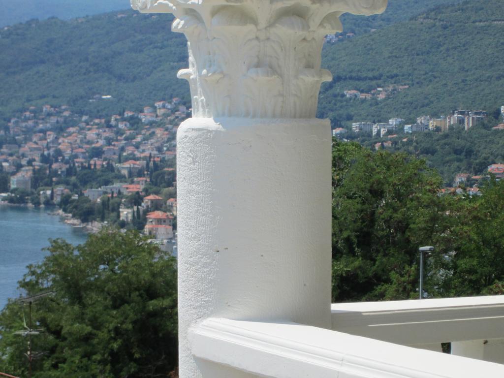 Apartments Villa Sandra Опатия Екстериор снимка