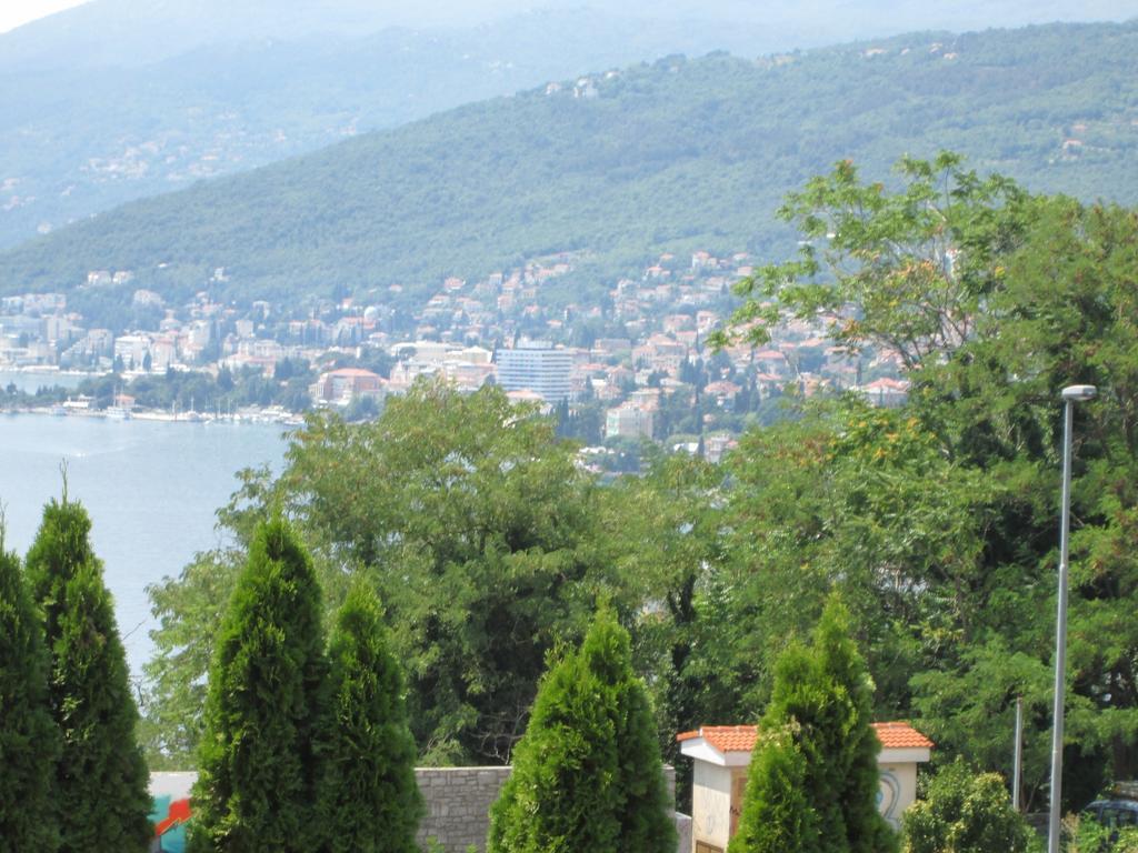 Apartments Villa Sandra Опатия Екстериор снимка