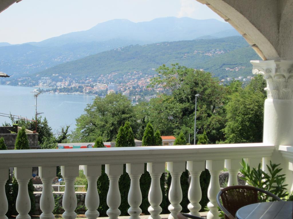 Apartments Villa Sandra Опатия Екстериор снимка
