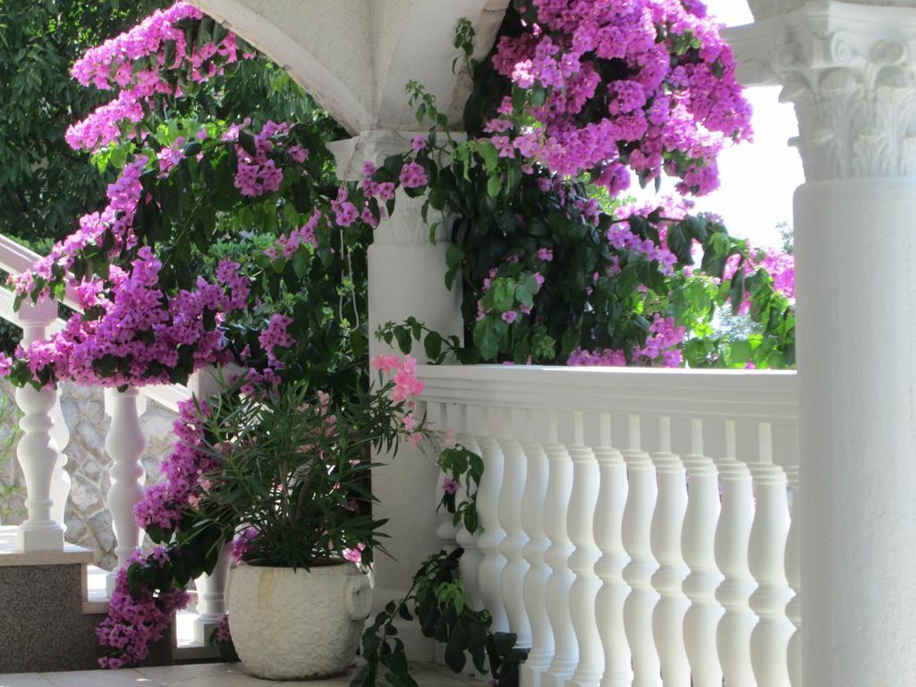 Apartments Villa Sandra Опатия Екстериор снимка